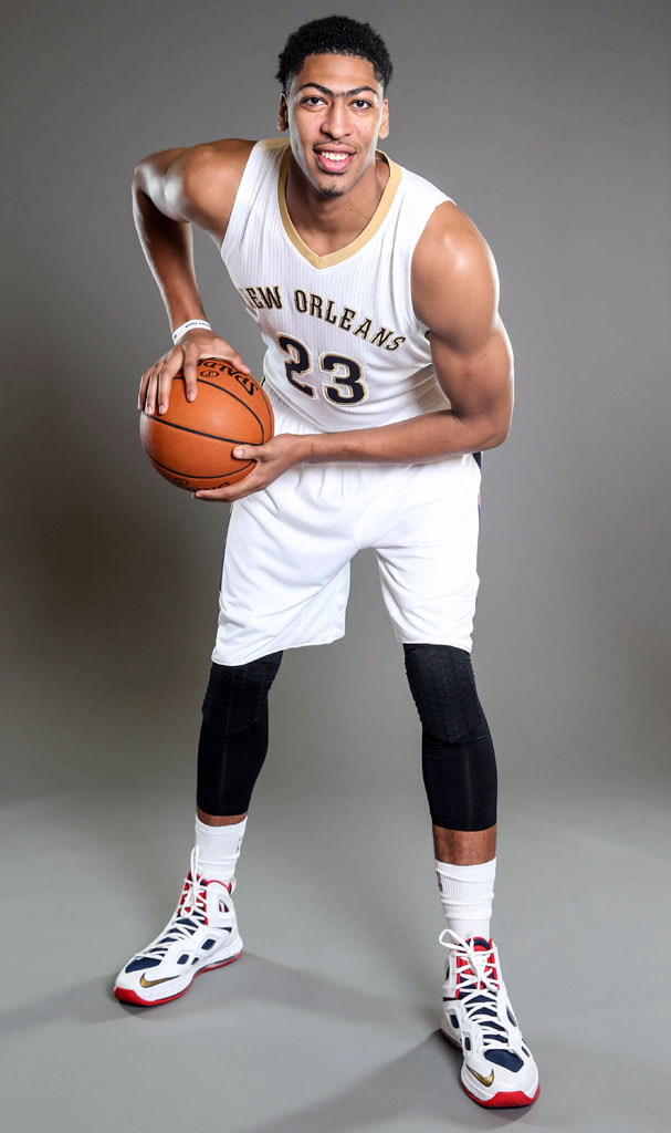 Anthony Davis wearing Nike Air Max Hyperposite 2 PE