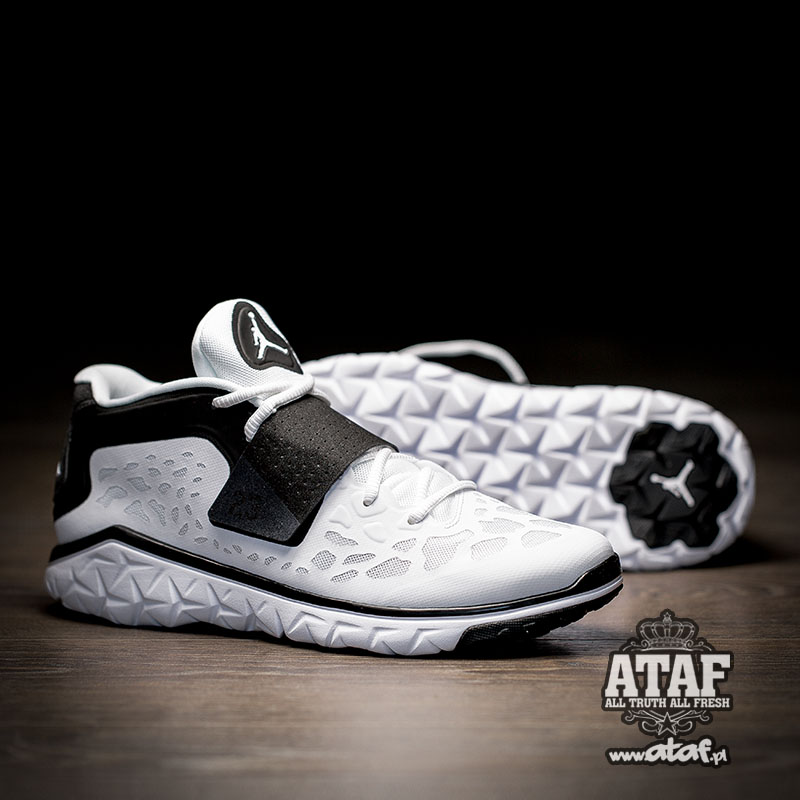 The Jordan Flight Flex Trainer 2 Keeps 