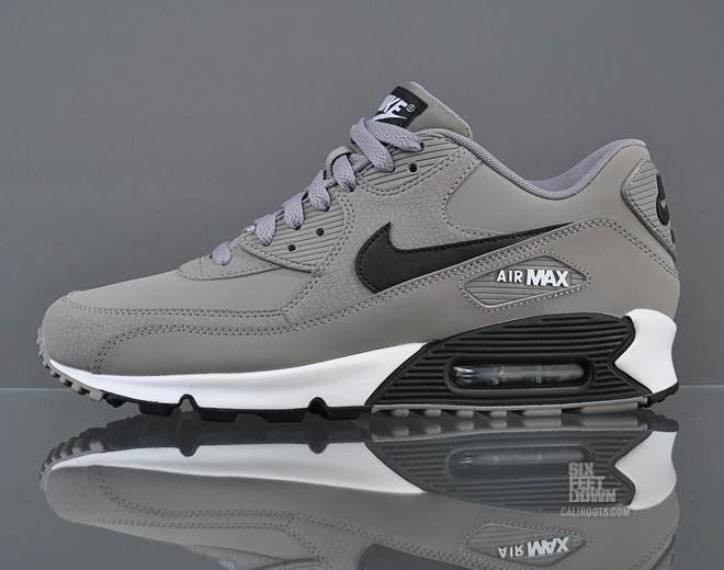 grey and black airmax