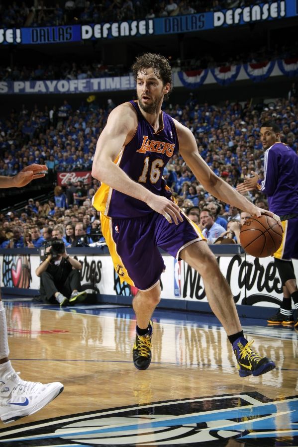 Pau Gasol wearing the Nike Hyperdunk 2010