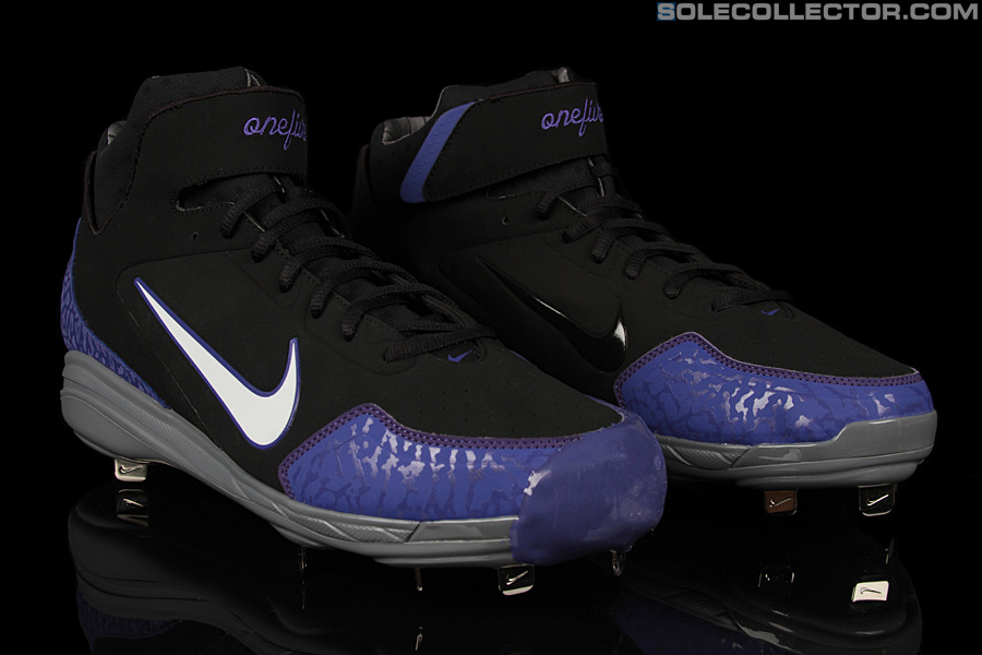 Nike huarache clearance baseball cleats 2012