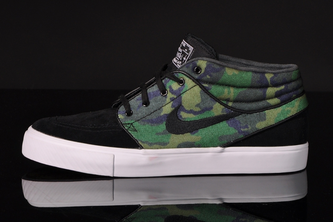 nike sb iguana camo