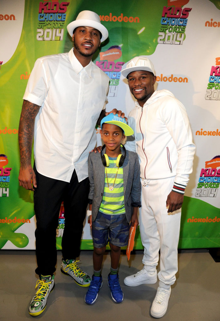 Carmelo Anthony wearing Jordan Melo M10 Oregon Ducks; Kiyan Anthony wearing Air Jordan XI 11 Blue; Floyd Mayweather wearing Nike Air Force 1