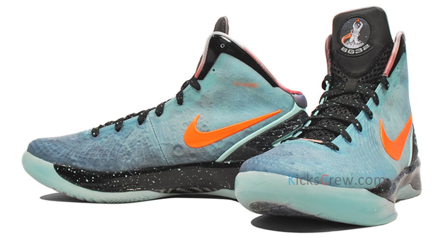 Nike Zoom Hyperdunk 2011 Supreme 