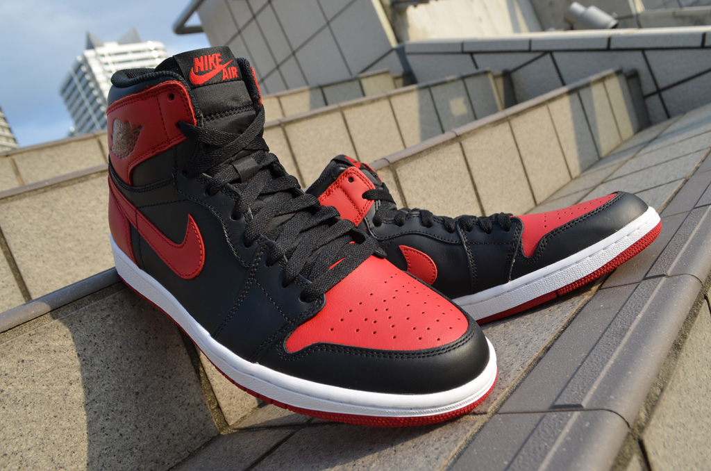 Jordan 1 retro black and outlet red