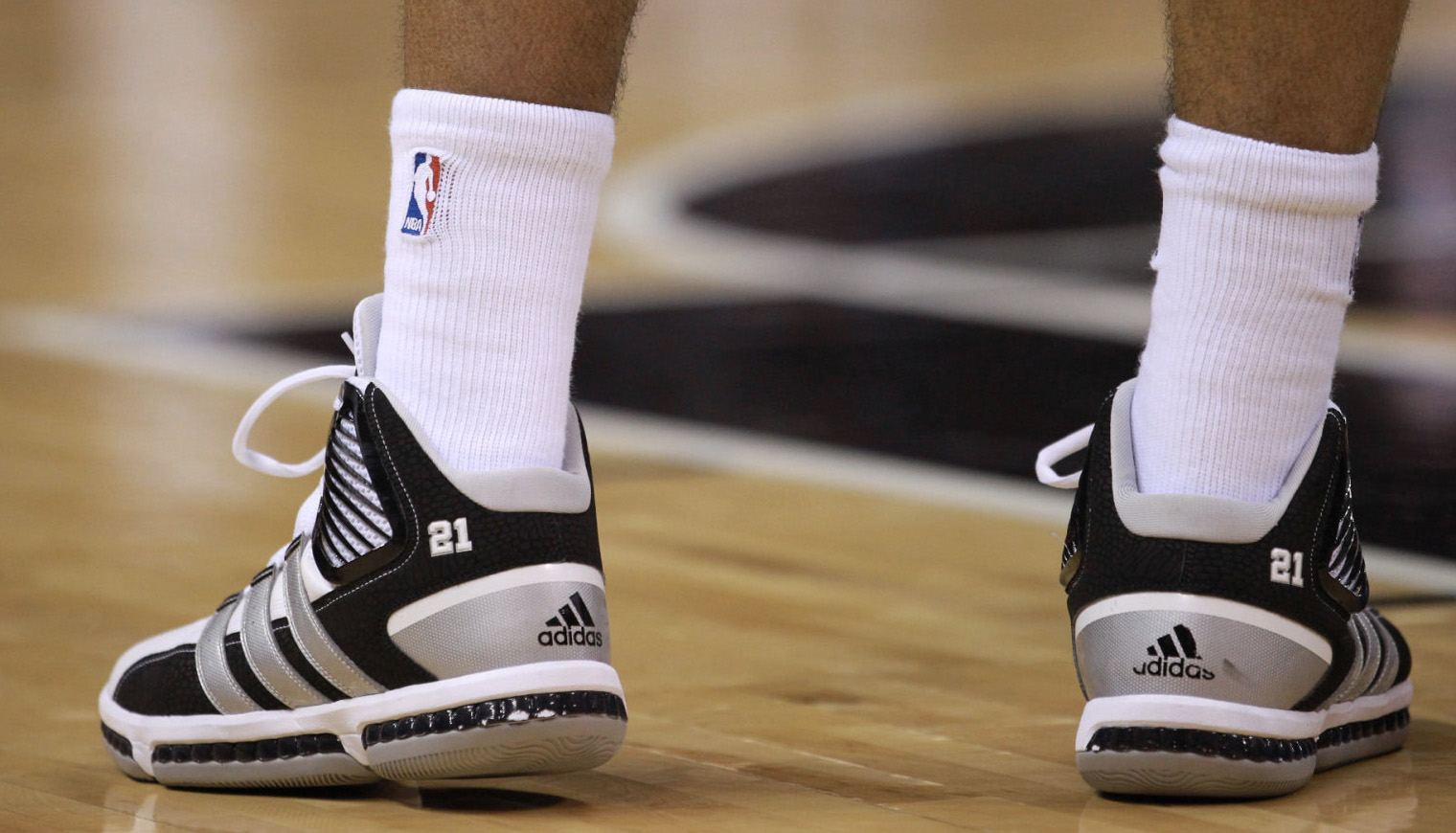 A Look Back at The Most Notable Sneakers Worn By Tim Duncan Complex