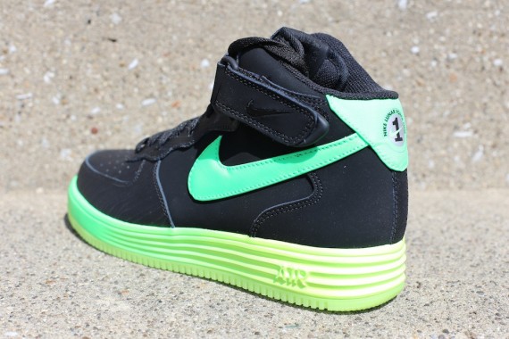 Nike Lunar Force 1 Mid LTHR - Black/Poison Green