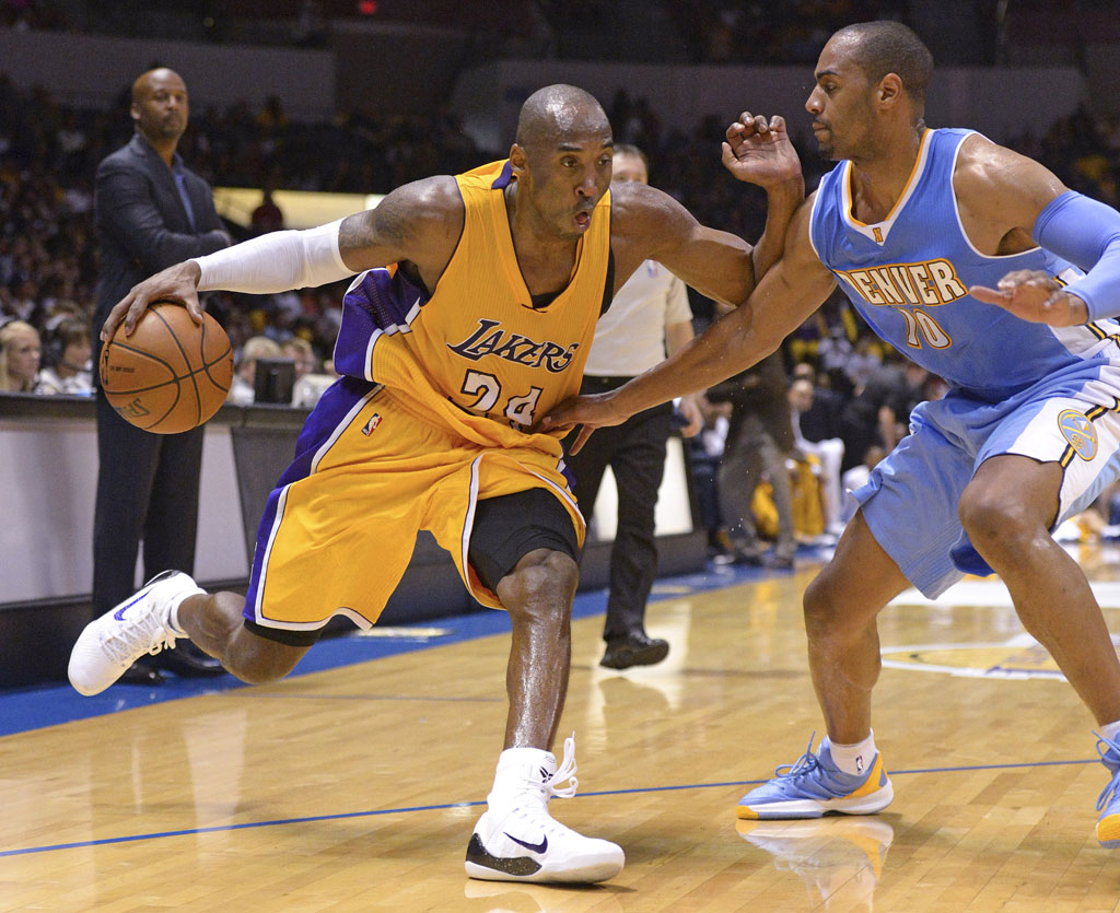 Kobe Bryant wearing Nike Kobe IX 9 Elite Inline PE (1)