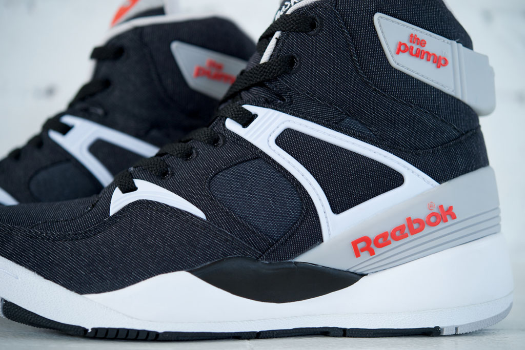 Atmos reebok sales pump