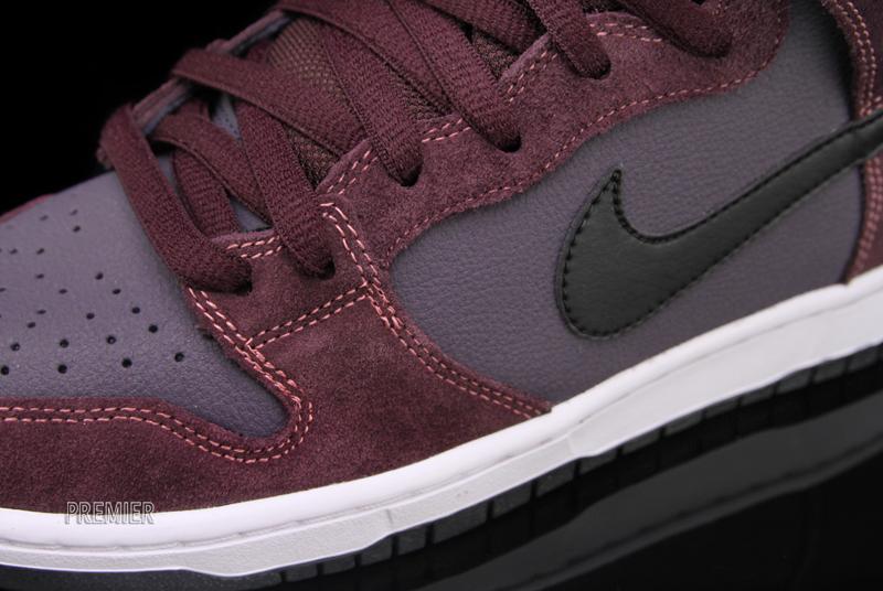 burgundy dunks