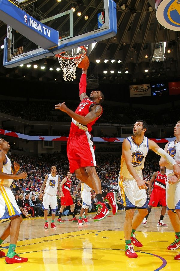 LaMarcus Aldridge wearing the Nike Air Max Hyperdunk 2010