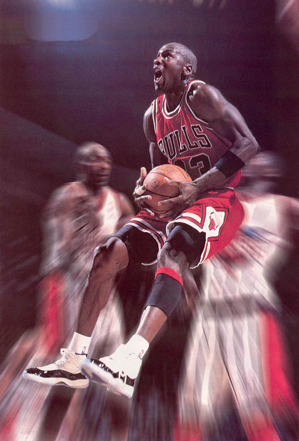 Michael Jordan wearing Air Jordan XI 11 Concord (28)