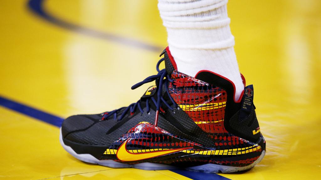 lebron james shoes 2015