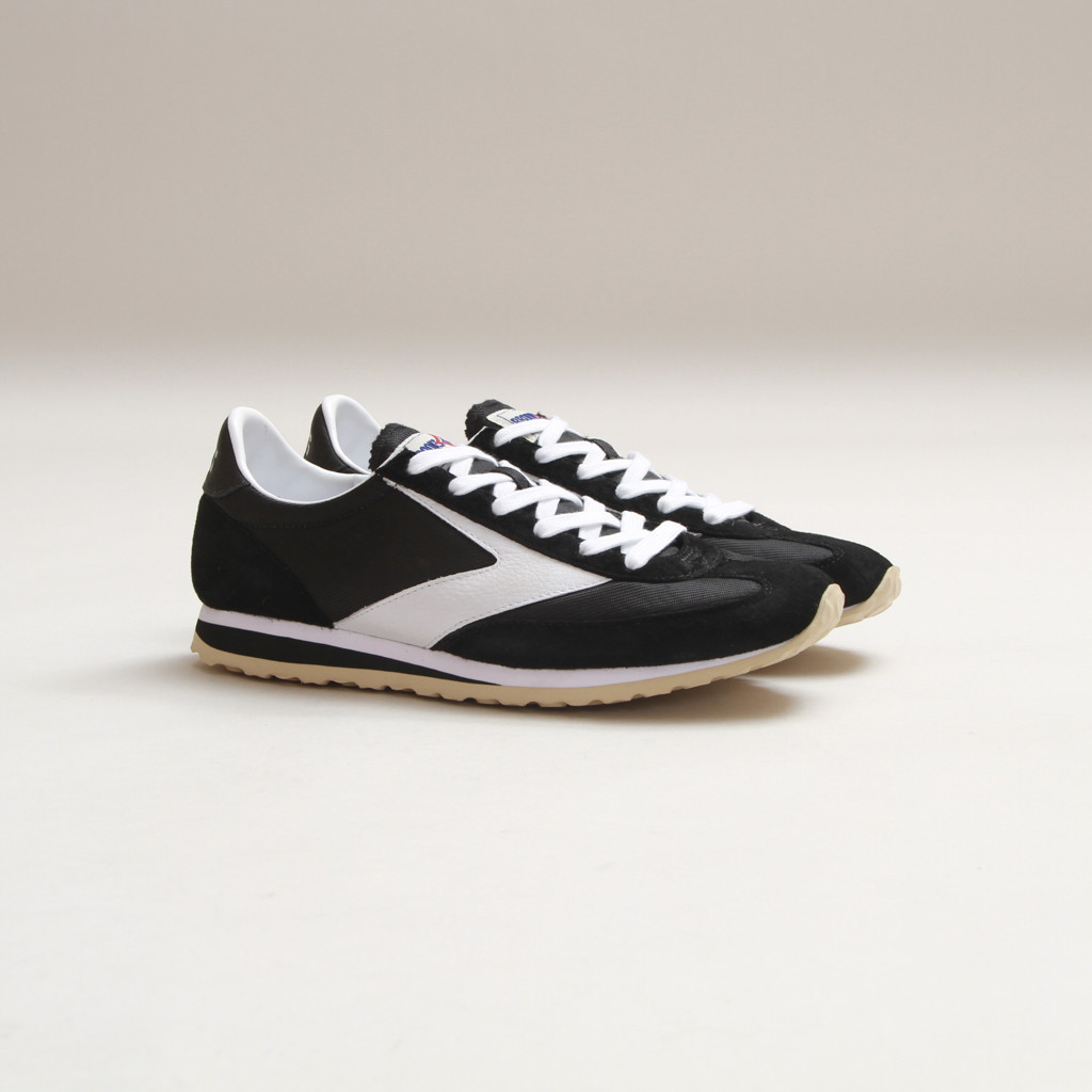 brooks heritage sneakers