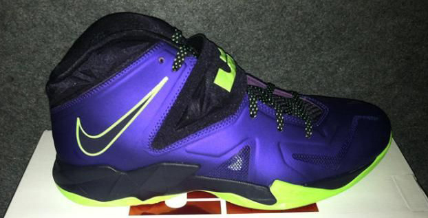 Purple lebron store soldier 7