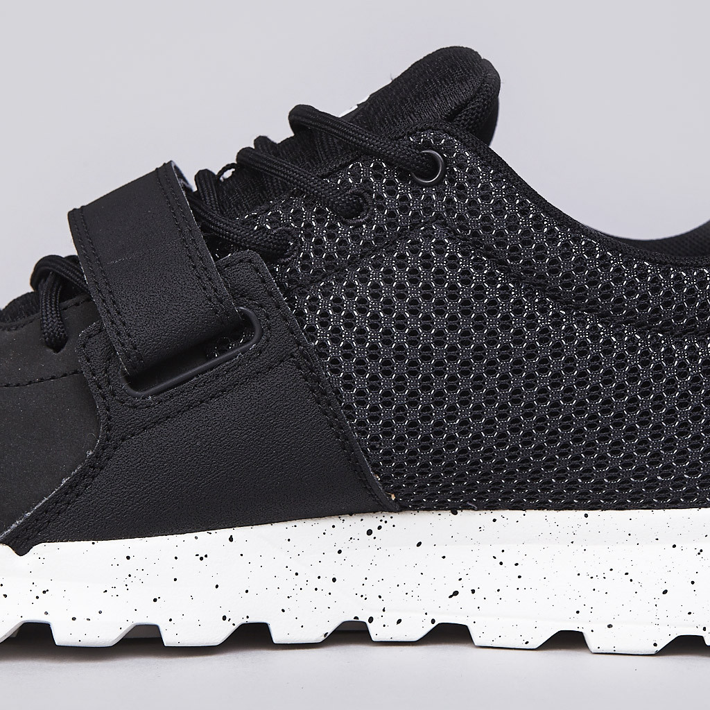 Nike ACG Trainerendor Low medial