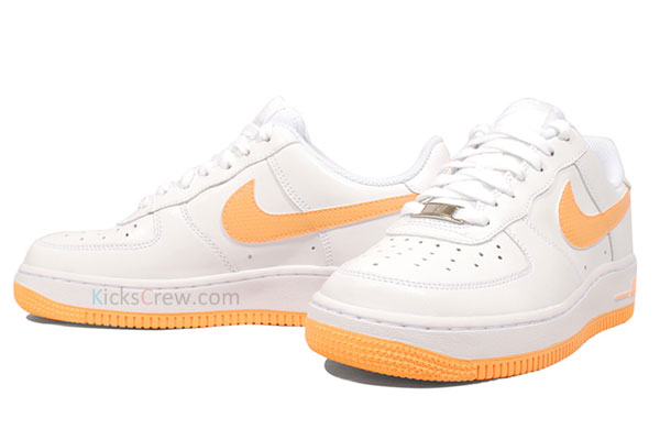 peach nike air force