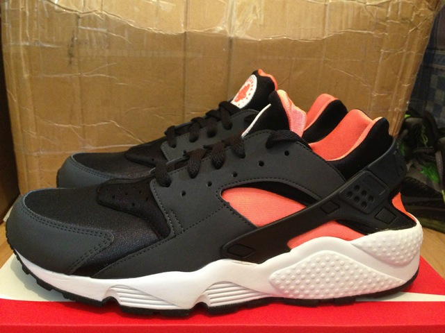 huaraches black and orange