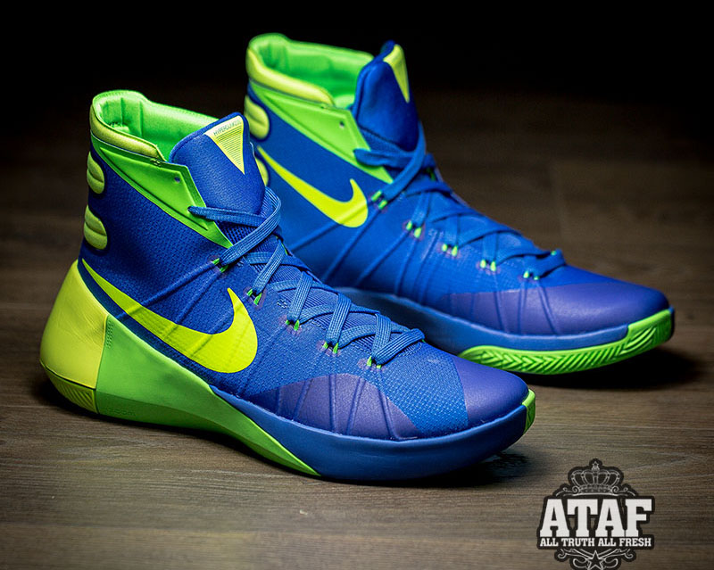 neon hyperdunks