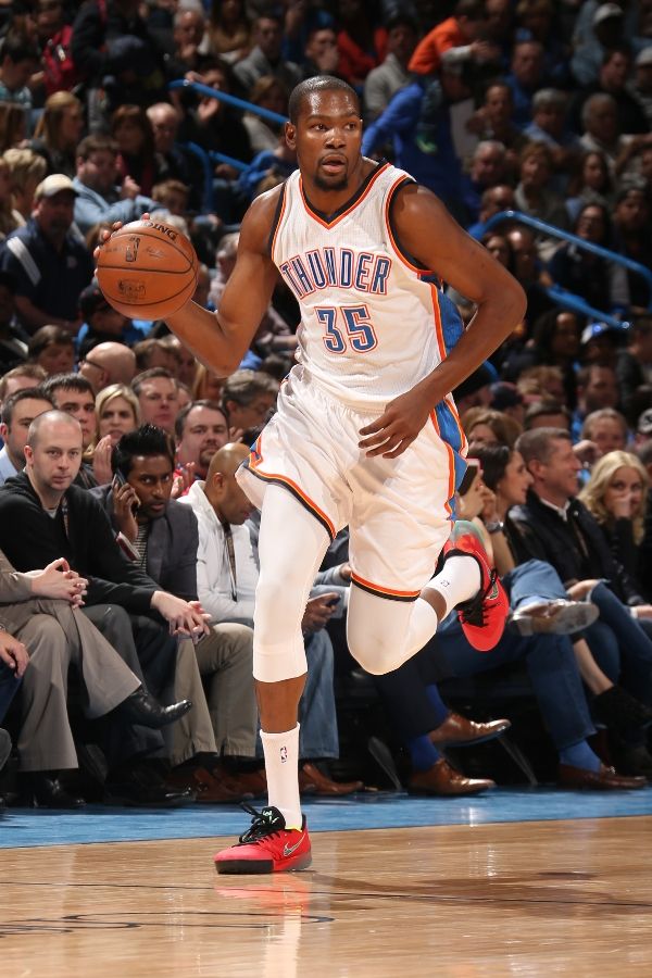 kevin durant wearing kd 6