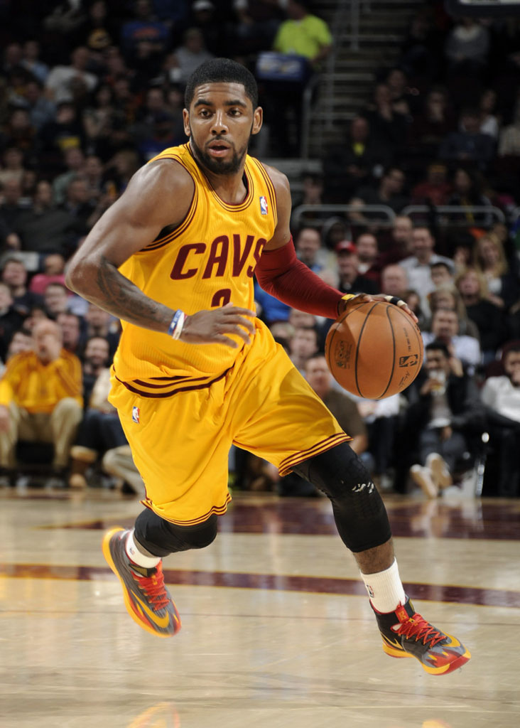 Kyrie Irving wearing Nike Zoom HyperRev Away PE