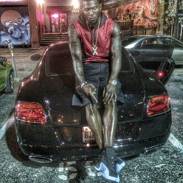 Dez Bryant wearing Air Jordan XII 12 Gamma Blue