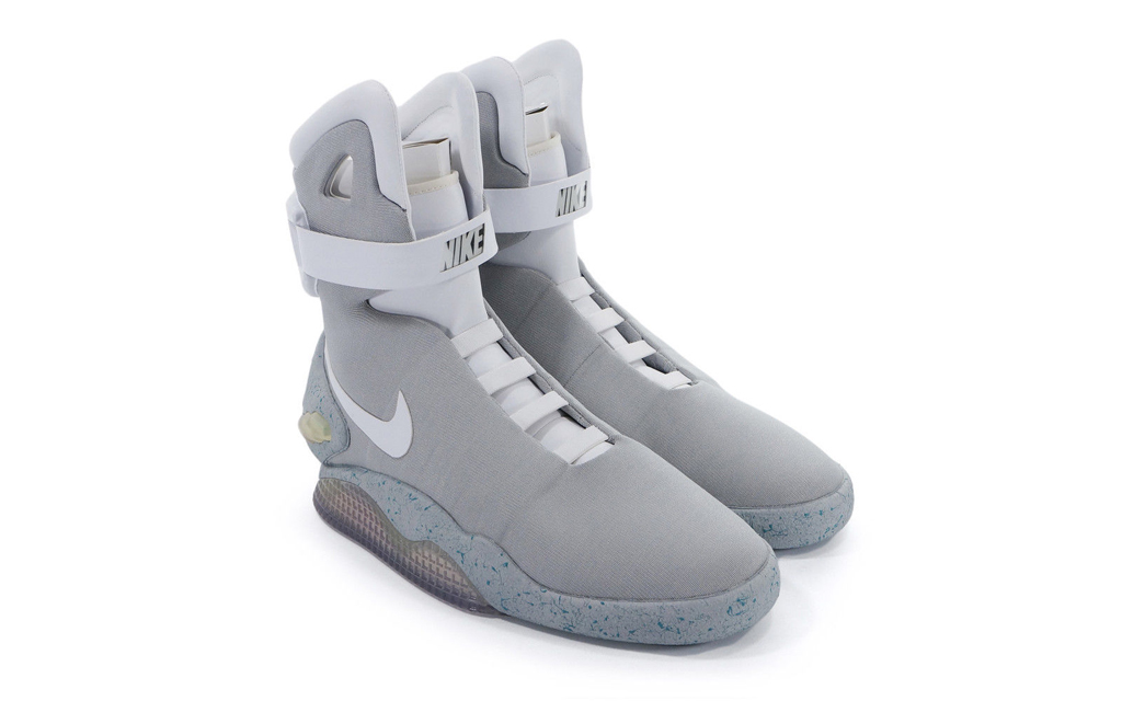 2011 nike mag with the limited edition plutonium case