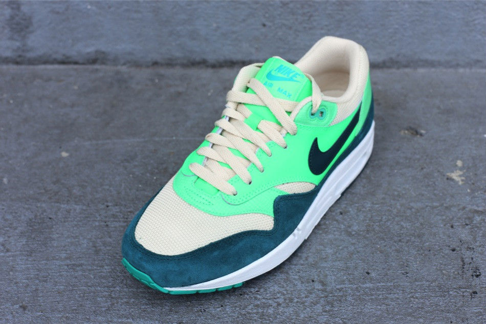 nike air max 1 atomic teal