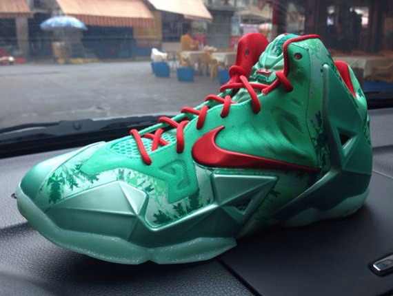 lebron xi christmas