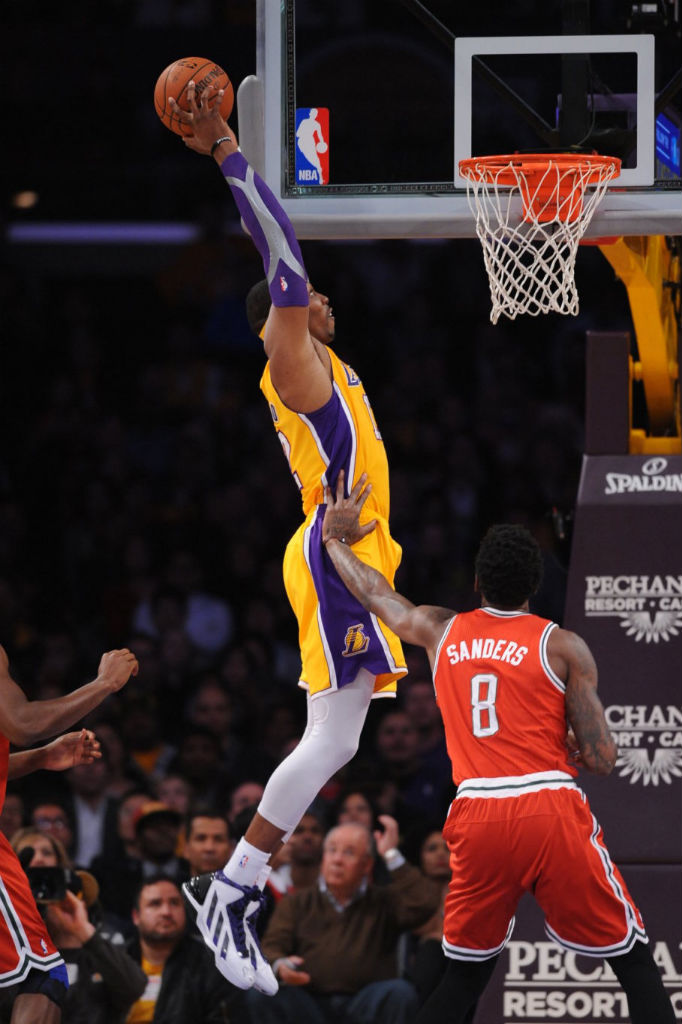 Dwight Howard wearing adidas adipower Howard 3 Home