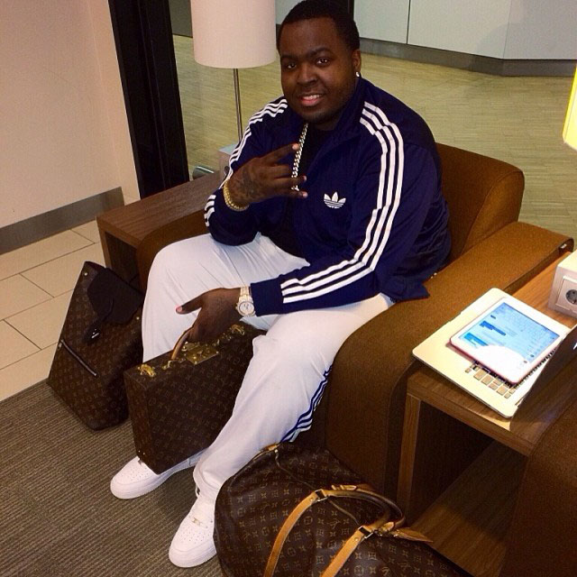 Sean Kingston wearing Nike Air Force 1