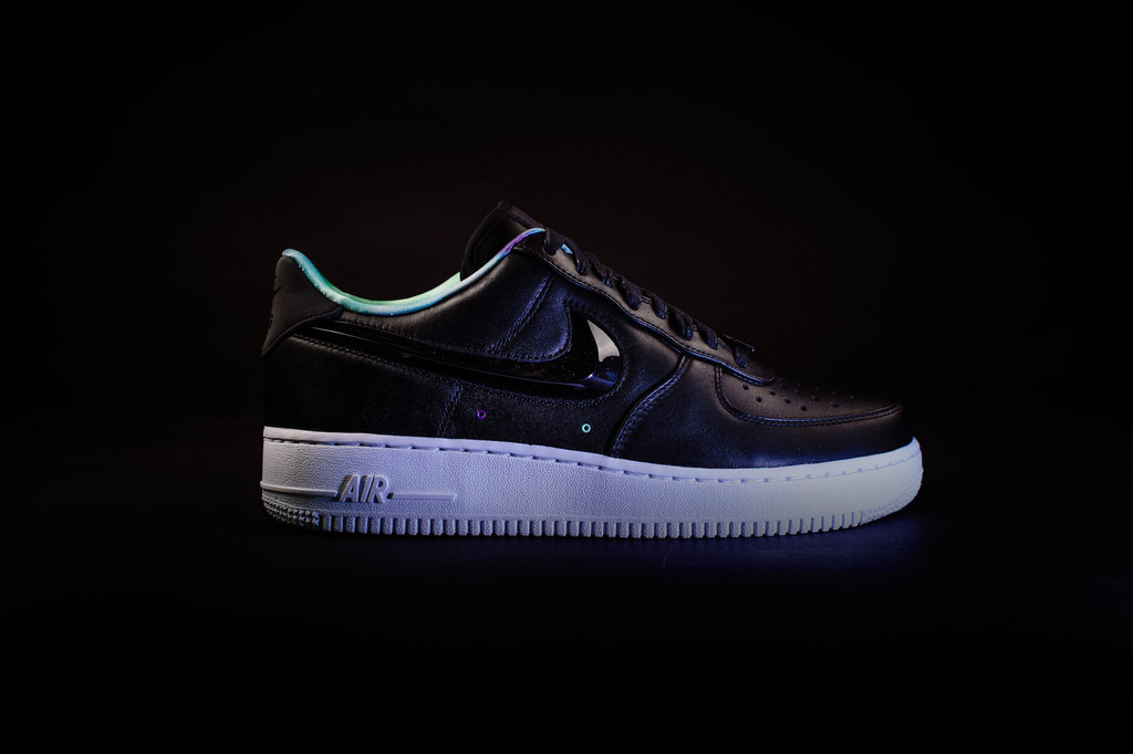 air force 1 glow in the dark sole