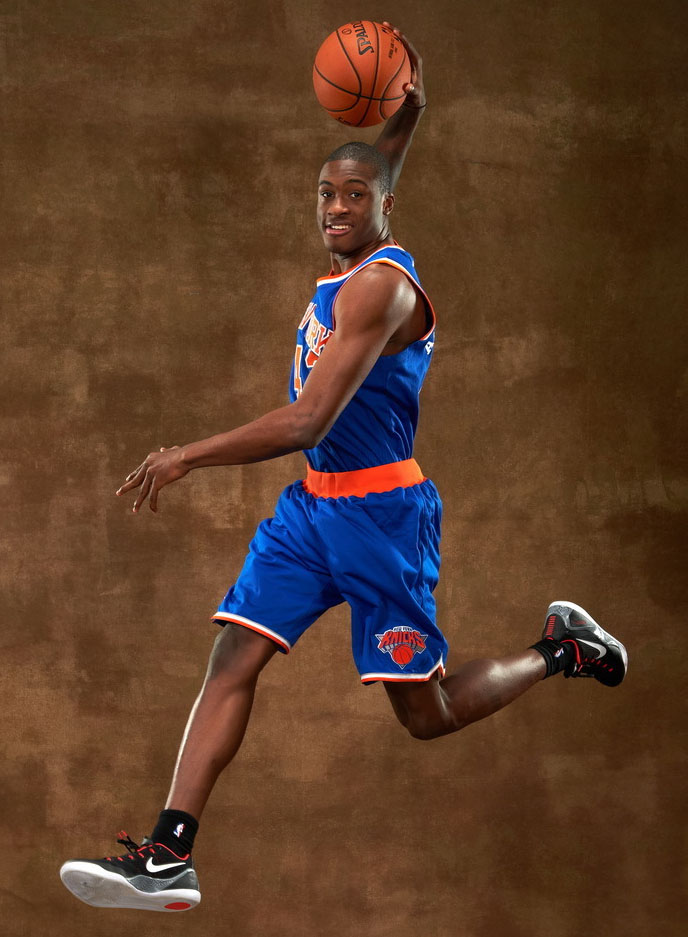  Thanasis Antetokounmpo wearing Nike Kobe IX 9 EM