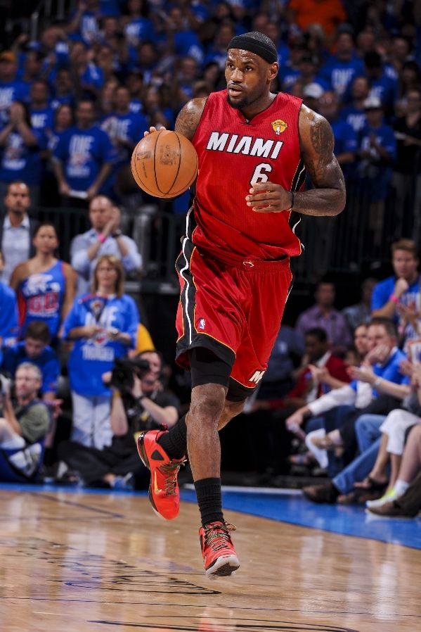 LeBron James wears Nike LeBron 9 P.S. Elite Finals Red (8)