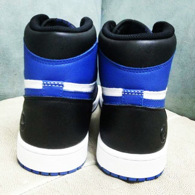 Fragment Design x Air Jordan I 1 (10)