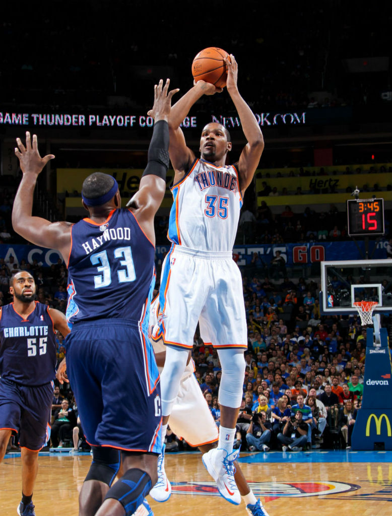 Kevin Durant wearing Nike KD V OKC Home (3)