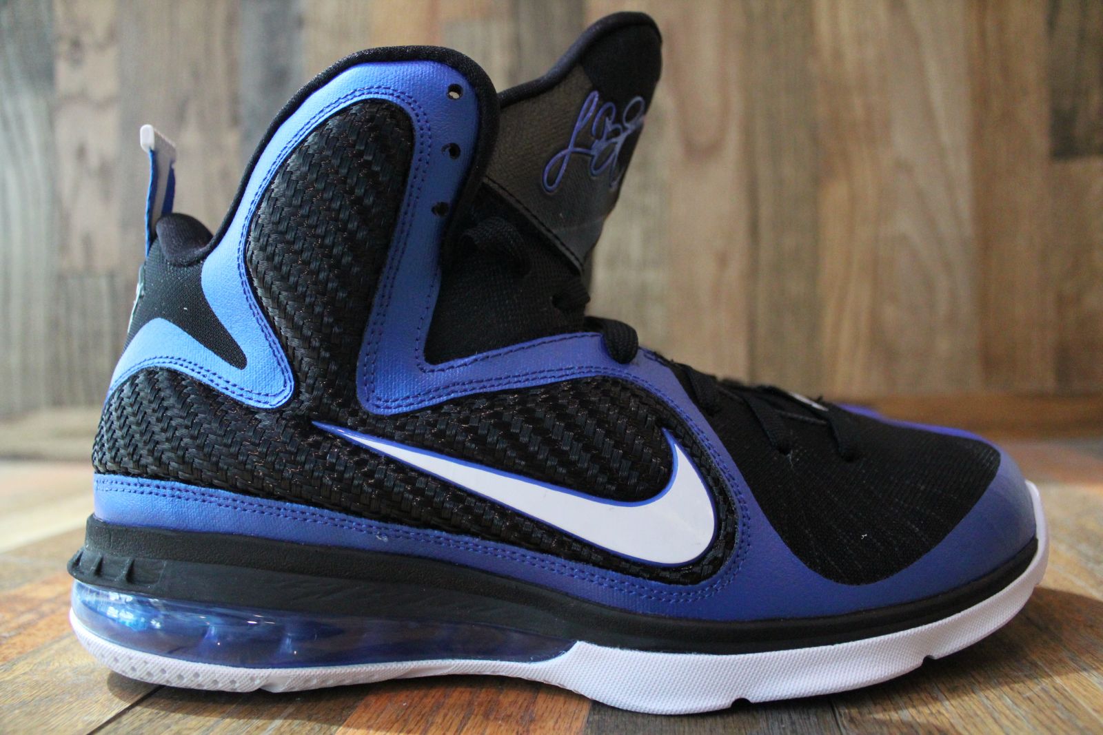 Kentucky store lebron 9