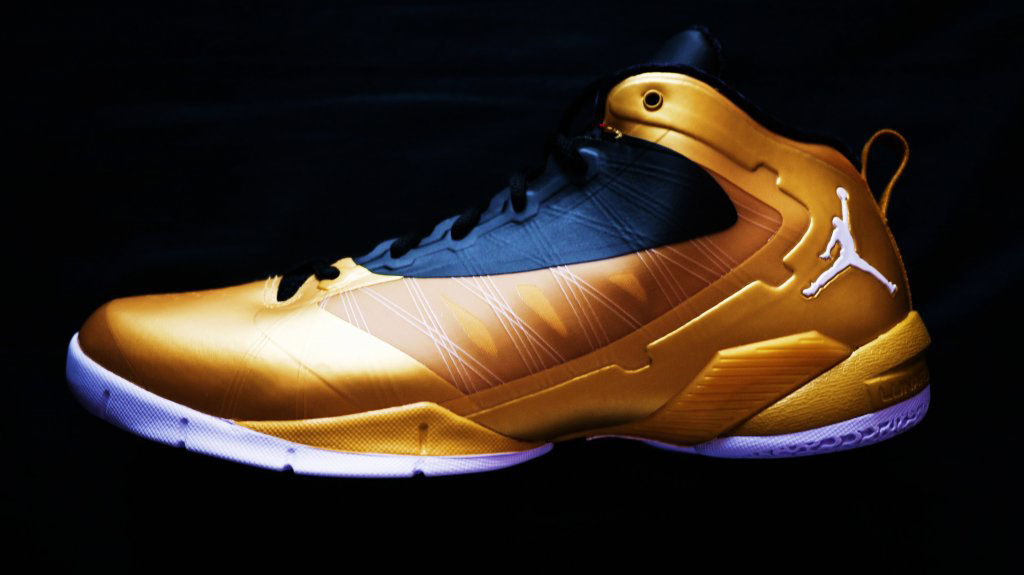 Jordan Fly Wade 2 EV - Metallic Gold 