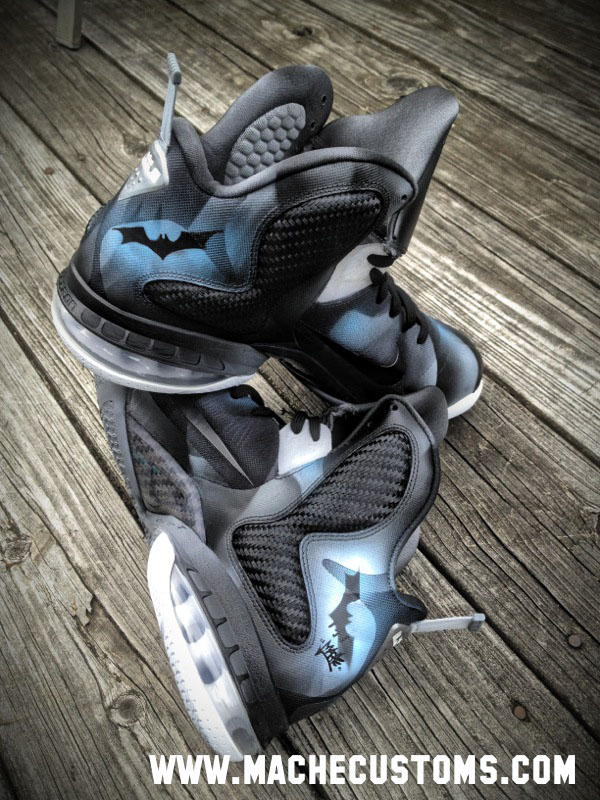 Lebron batman sale shoes