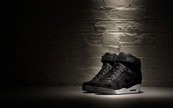 Nike air revolution sky hotsell hi black