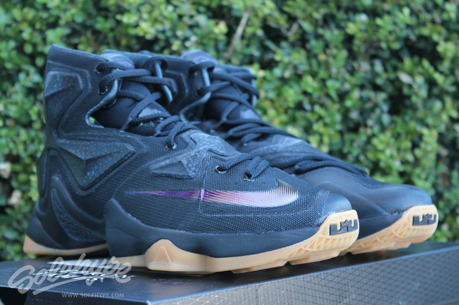 lebron 13 black gum