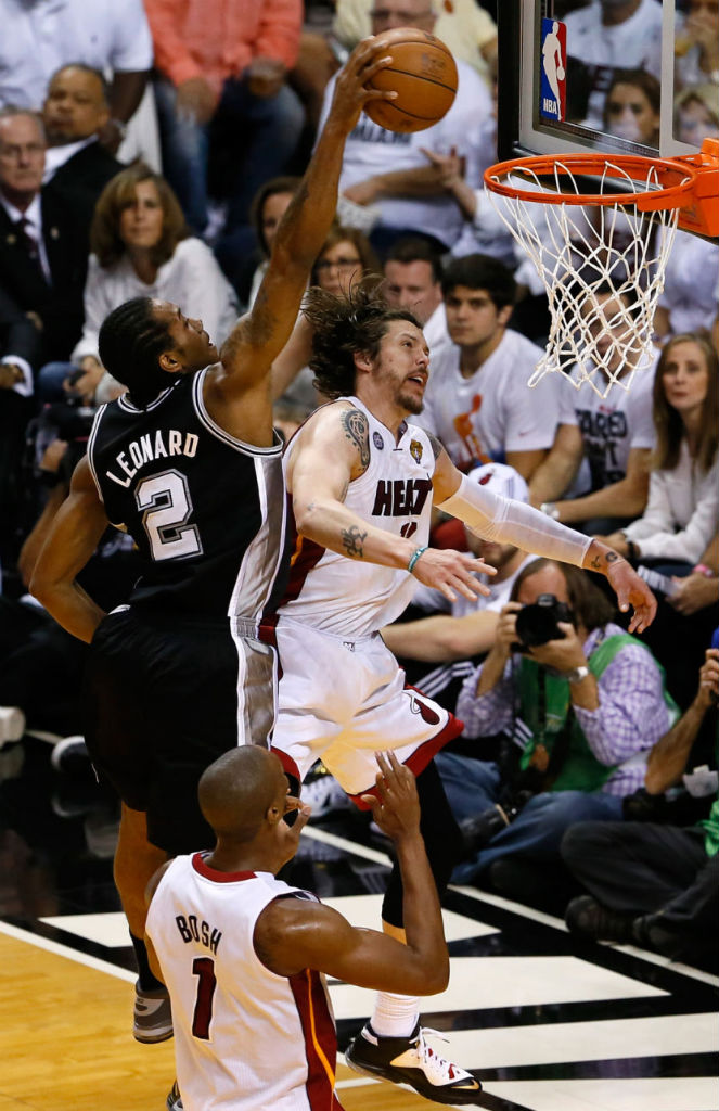 Kawhi Leonard Posterizes Mike Miller In Nike Air Force Max 2013 (1)