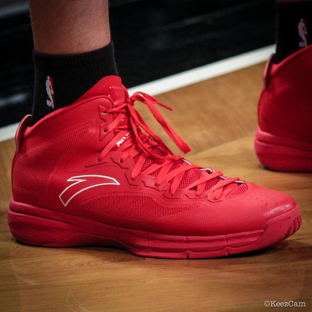 Chandler Parsons wearing ANTA Signature (3)