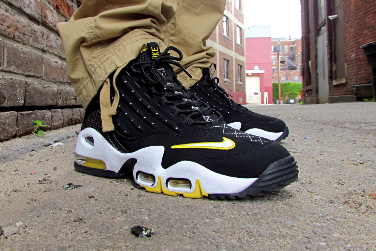 air griffey on feet