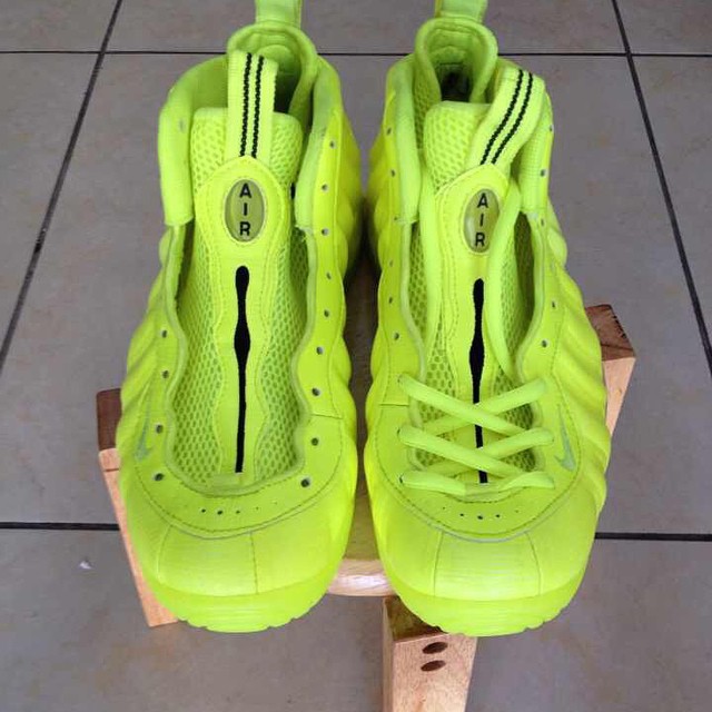 Nike Air Foamposite Pro Volt 624041-700 (2)