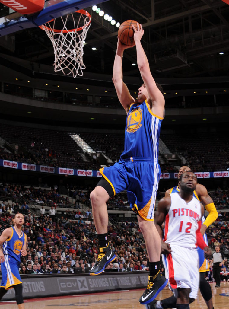 Klay Thompson wearing Nike Zoom HyperRev Black/Blue PE