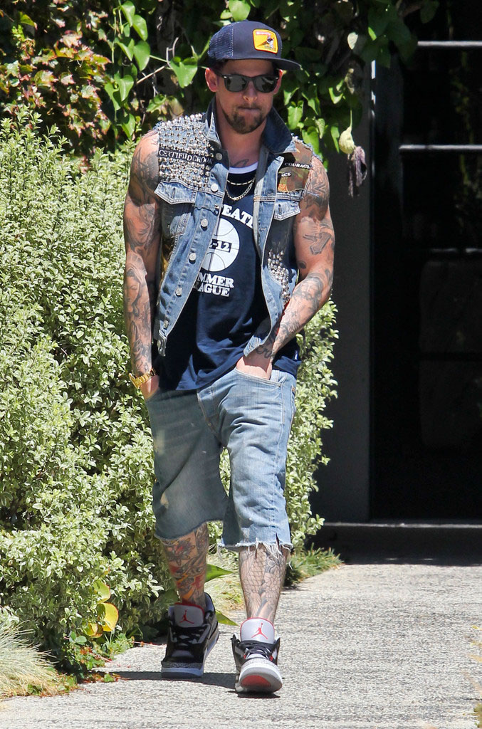 Joel Madden wearing Air Jordan III 3 Black Cement (2)