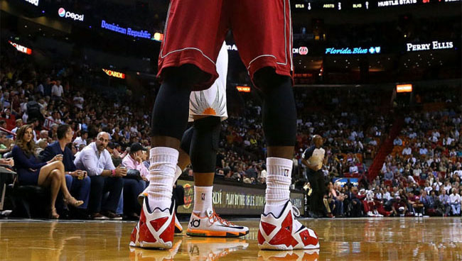 lebron wearing lebron 11