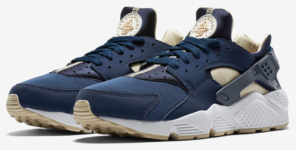 nike huarache navy blue and white