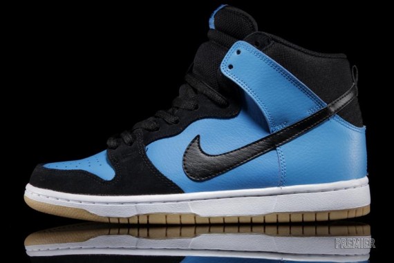 Dunk high clearance blue and black